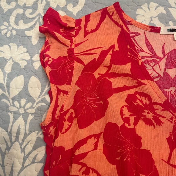 NWT Max Studio Red and Orange Floral Blouse - Picture 6 of 6